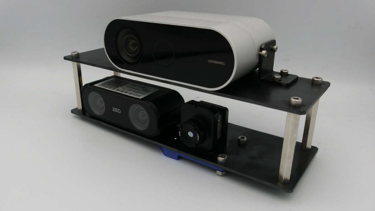 Visible and long-wavelength infrared stereo camera